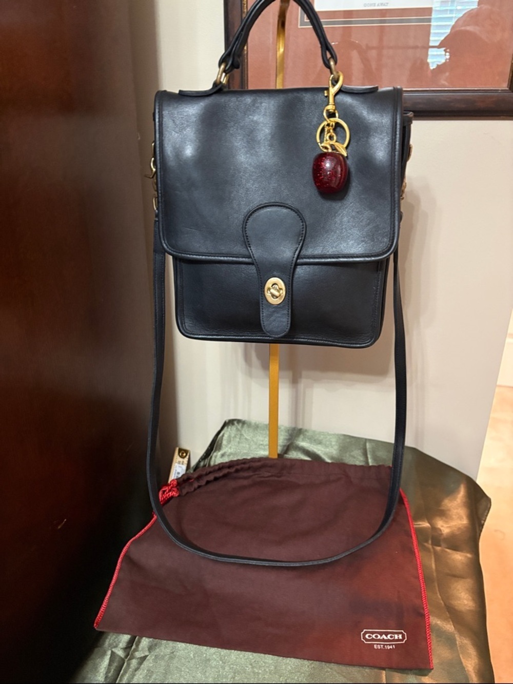 Vintage Coach Station Bag 5130 Black leather turnlock top handle crossbody USA